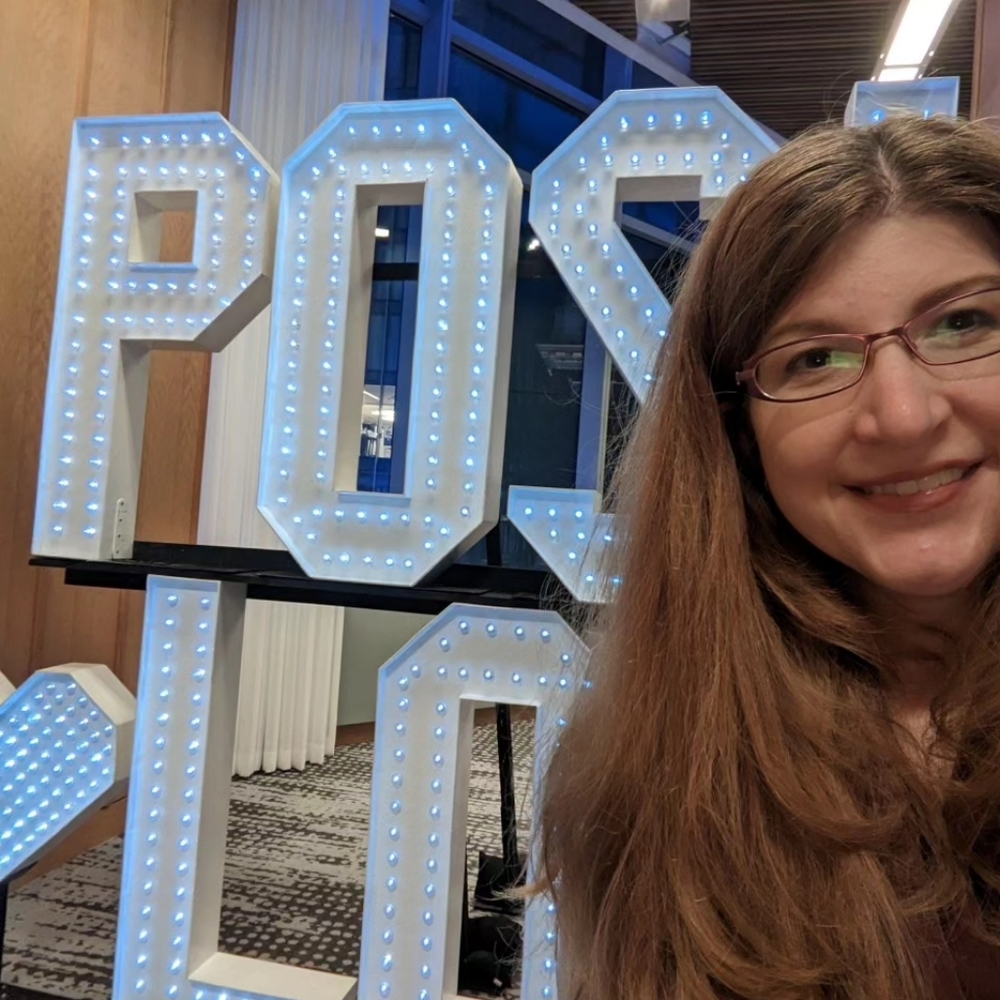 Meet your Posher, Desiree!